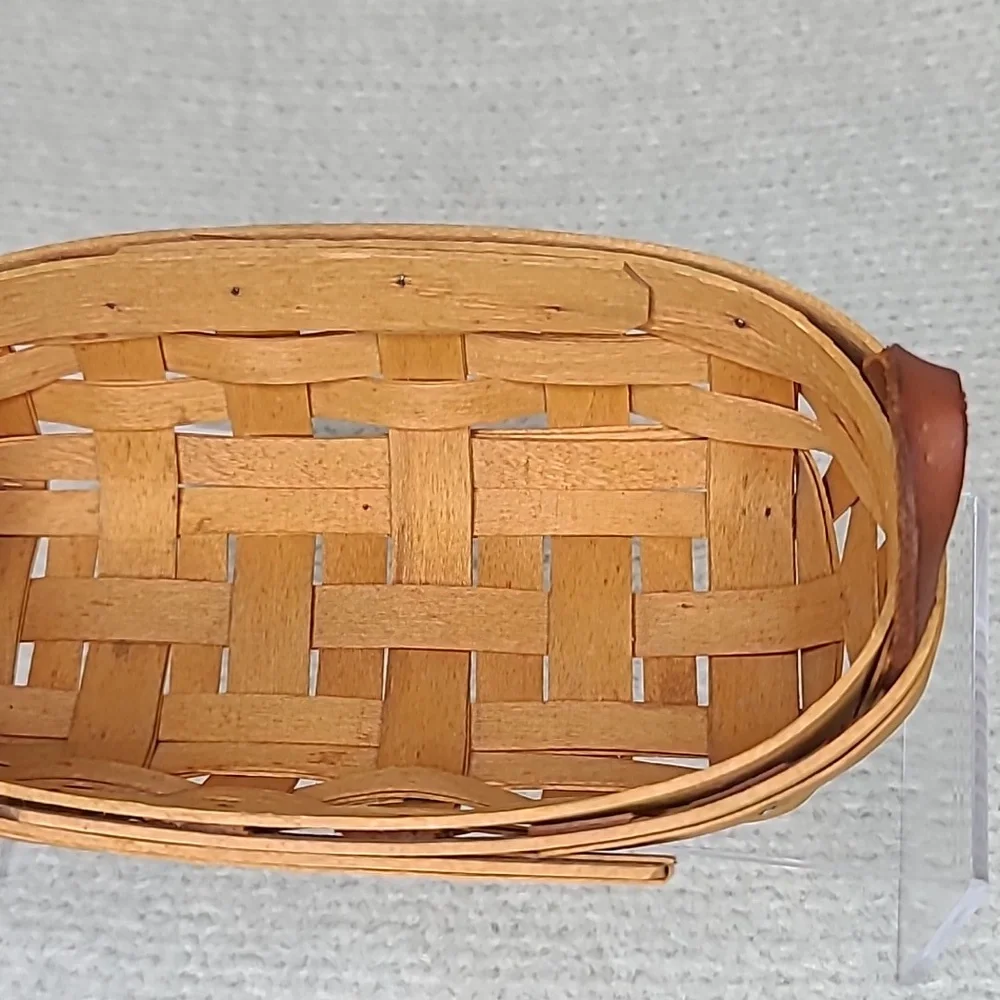 Longaberger Farmhouse Handmade Vintage '99 Classic Lavender Booking Basket 10138